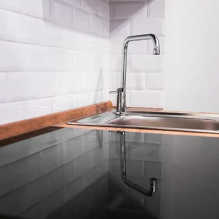 Casa 34 - Corso Marconi * 奇维塔韦基亚