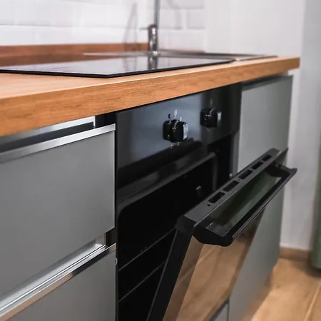 Casa 34 - Corso Marconi * 奇维塔韦基亚